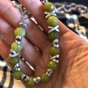BRAND NEW Green and silver toned bracelet
